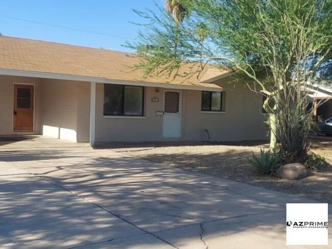 property at 931-931 W 13th St