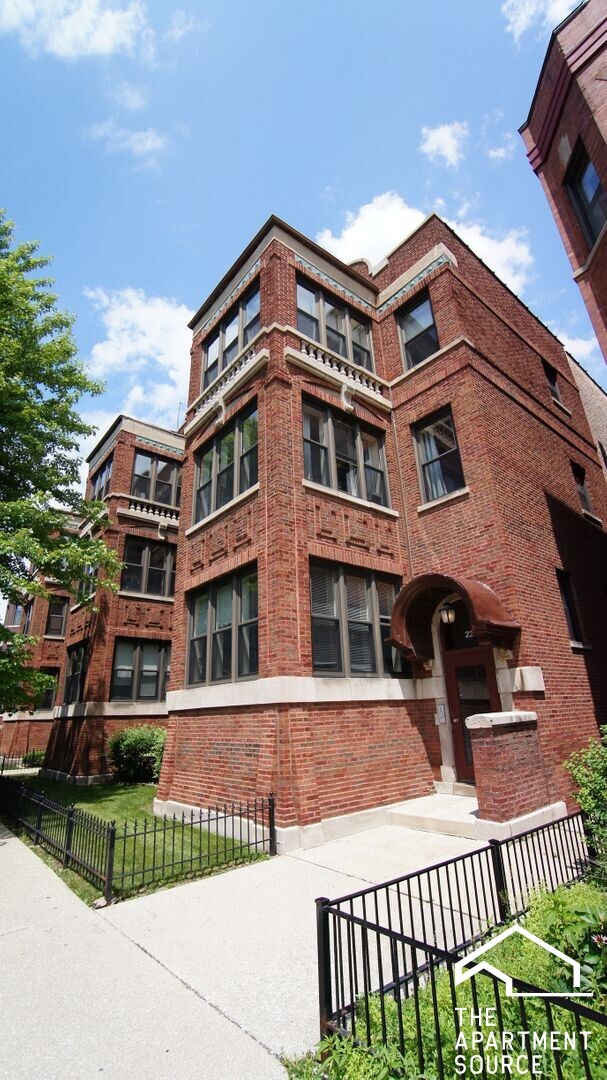2323 N Kedzie Blvd, Unit 1