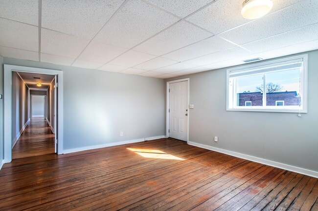 84 E Main St in Brevard, NC - Building Photo - Building Photo