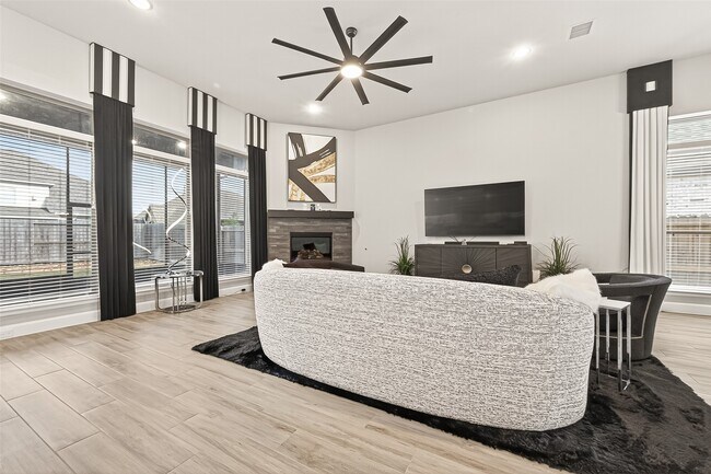 property at 2806 Sycamore Wood Trce