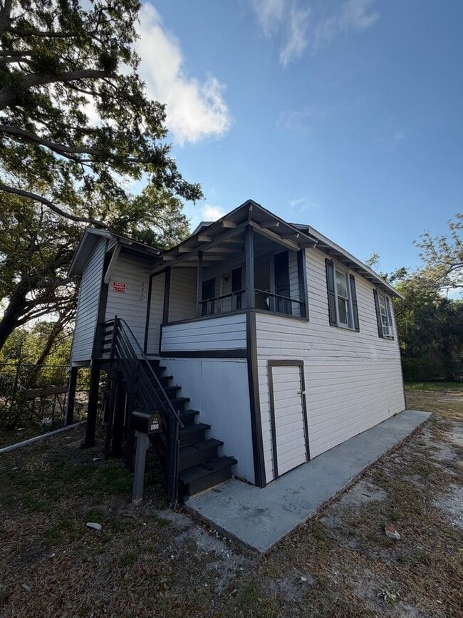 property at 921-923.5-9235 E Orange St