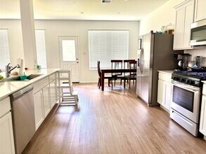 2031 Iris Hls Ln in Crosby, TX - Building Photo - Building Photo