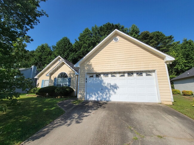 property at 735 Allen's Landing Dr SE