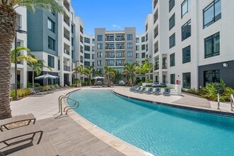 Cortland Westshore in Tampa, FL - Building Photo - Building Photo