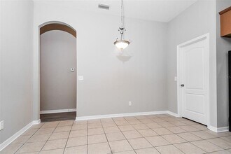 16318 Bridgelawn Ave in Lithia, FL - Building Photo - Building Photo