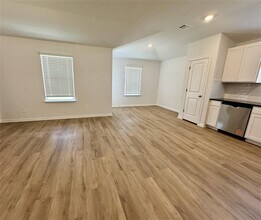 121 Tektite Ter in Kyle, TX - Building Photo - Building Photo