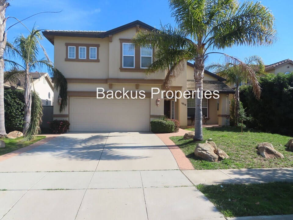1810 Lancashire Dr in Salinas, CA - Building Photo