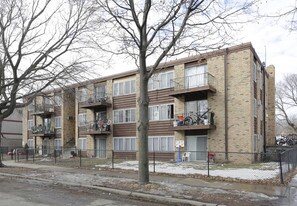 2740 Pleasant Ave S in Minneapolis, MN - Foto de edificio - Building Photo