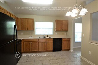 2210 Shelbourne Ct in Wesley Chapel, FL - Foto de edificio - Building Photo
