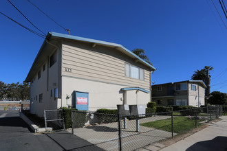 West Seaward Apartments in San Diego, CA - Building Photo - Building Photo