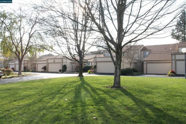 property at 209 Valley Oak Plaza