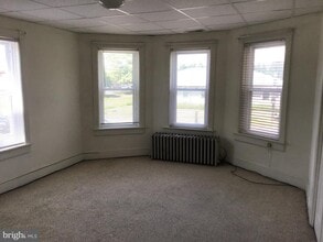 1822 E Main St in Waynesboro, PA - Building Photo - Building Photo