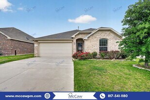 6128 Fall Creek Ln in Fort Worth, TX - Building Photo