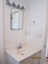 235 SW Laurel St in Junction City, OR - Building Photo - Building Photo