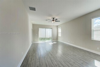 1734 Party Pl in Fort Pierce, FL - Building Photo - Building Photo