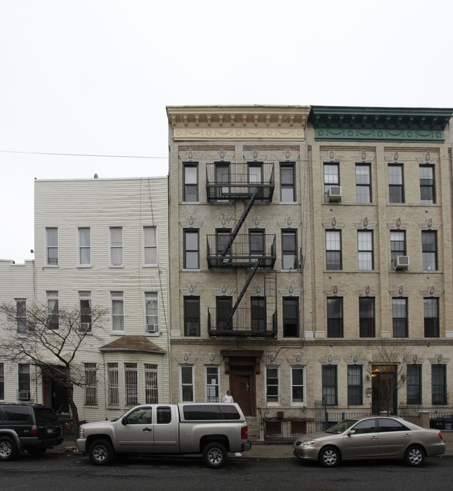 287 Troutman St in Brooklyn, NY - Foto de edificio - Building Photo