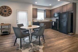 Pinyon Pointe Apartments in Loveland, CO - Building Photo - Building Photo