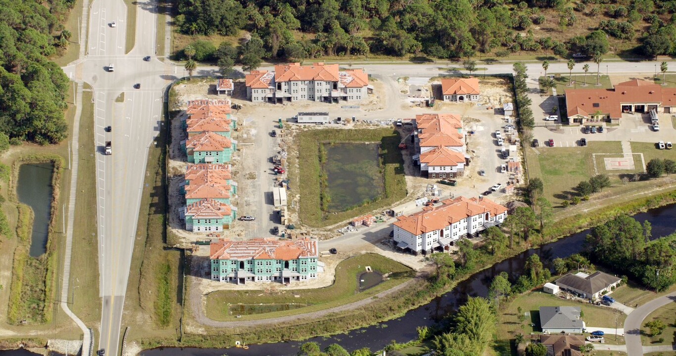 Palm Port in North Port, FL - Building Photo