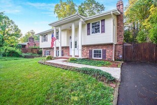 948 Ficklen Rd in Fredericksburg, VA - Building Photo