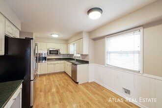 5509 W 92nd Pl in Overland Park, KS - Building Photo - Building Photo