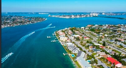 360 8th Ave N in Tierra Verde, FL - Building Photo - Building Photo