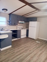 777 E Yerby St in Marshall, MO - Building Photo