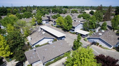 Peach Brook Apartments in Fresno, CA - Building Photo - Building Photo