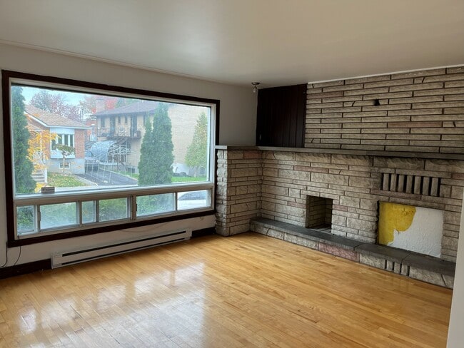 property at 8570 De Teck Rue