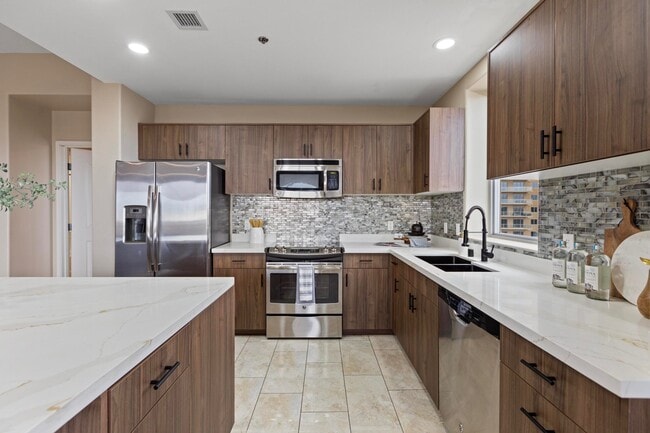 8255 Las Vegas Blvd S, Unit 802 in Las Vegas, NV - Building Photo - Building Photo