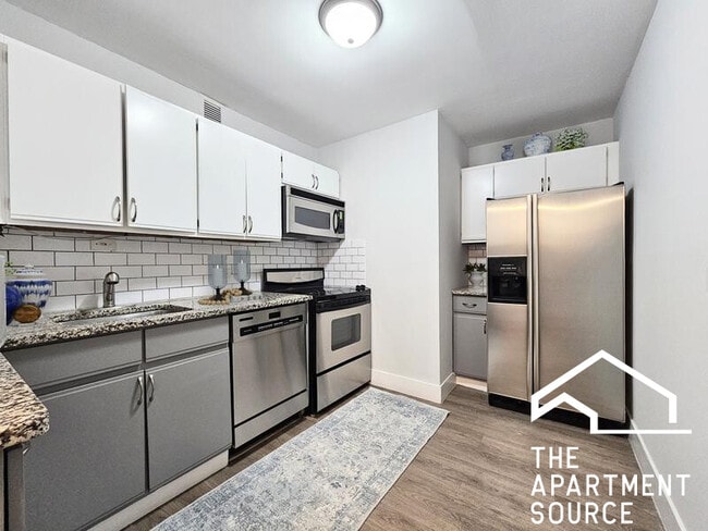 property at 1344 N Dearborn St