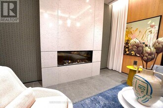 720 Whitlock Ave in Milton, ON - Building Photo - Building Photo