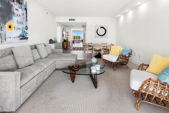 791 Crandon Blvd in Key Biscayne, FL - Building Photo - Building Photo