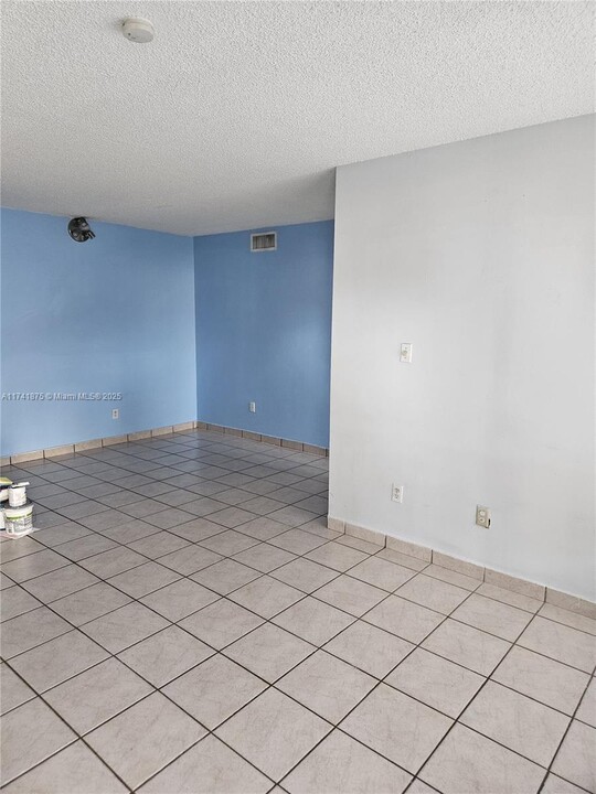 14849 SW 104th St in Miami, FL - Building Photo