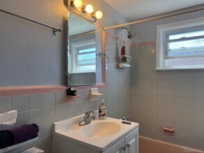 549 E Park Ave in Long Beach, NY - Building Photo - Building Photo