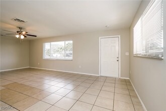 30 Castlebar Cir in Ft. Myers, FL - Building Photo - Building Photo