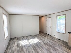 5810 US-20 in Wakeman, OH - Building Photo - Building Photo