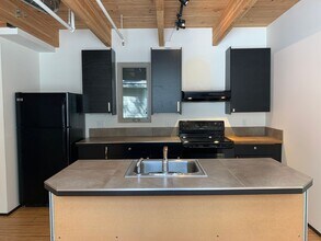 318-320 W Myrtle St in Fort Collins, CO - Foto de edificio - Building Photo