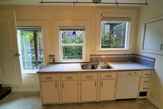 2836 Derby St in Berkeley, CA - Building Photo - Building Photo