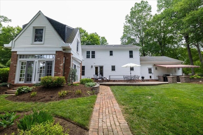 4003 Tall Oaks Dr in Blacksburg, VA - Building Photo - Building Photo