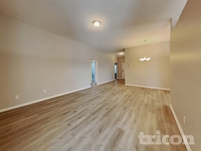 69 Marisco Way in Jacksonville, FL - Foto de edificio - Building Photo