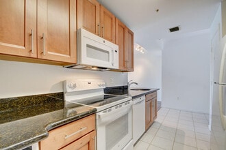 2020 Greenview Shores Blvd in Wellington, FL - Building Photo - Building Photo