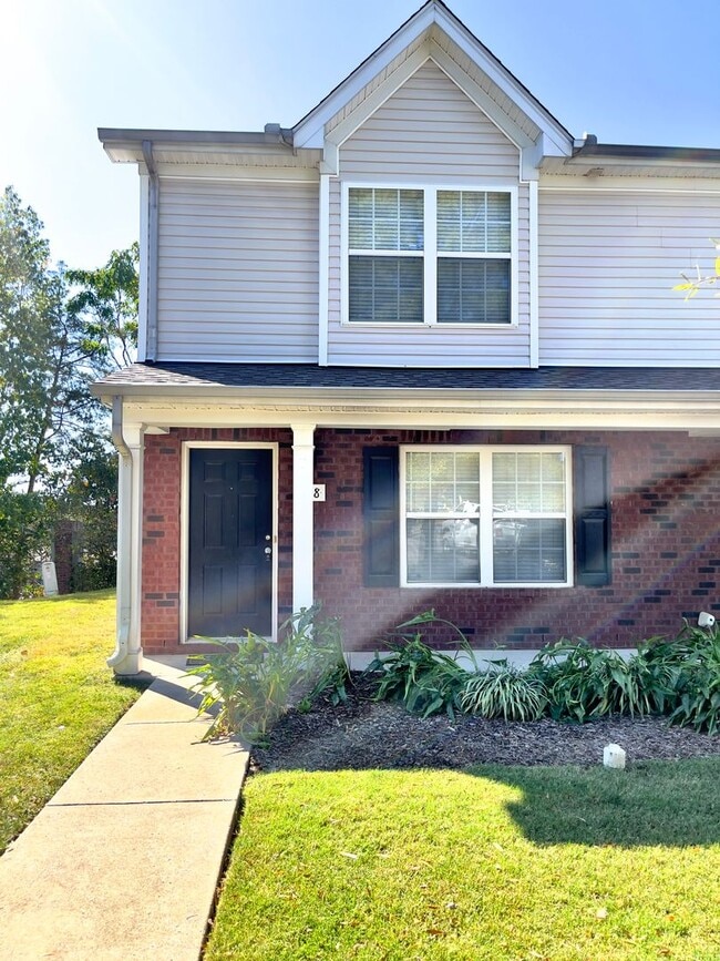 property at 318 Doe Ridge Ct