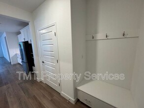 5210 Peace Lily Ln in Roseville, CA - Building Photo - Building Photo