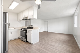 Rancho Las Palmas Apartments