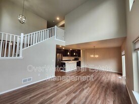 207 Shageluk St in Anchorage, AK - Building Photo