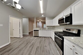 21634 Falvel Lake Dr in Spring, TX - Building Photo - Building Photo