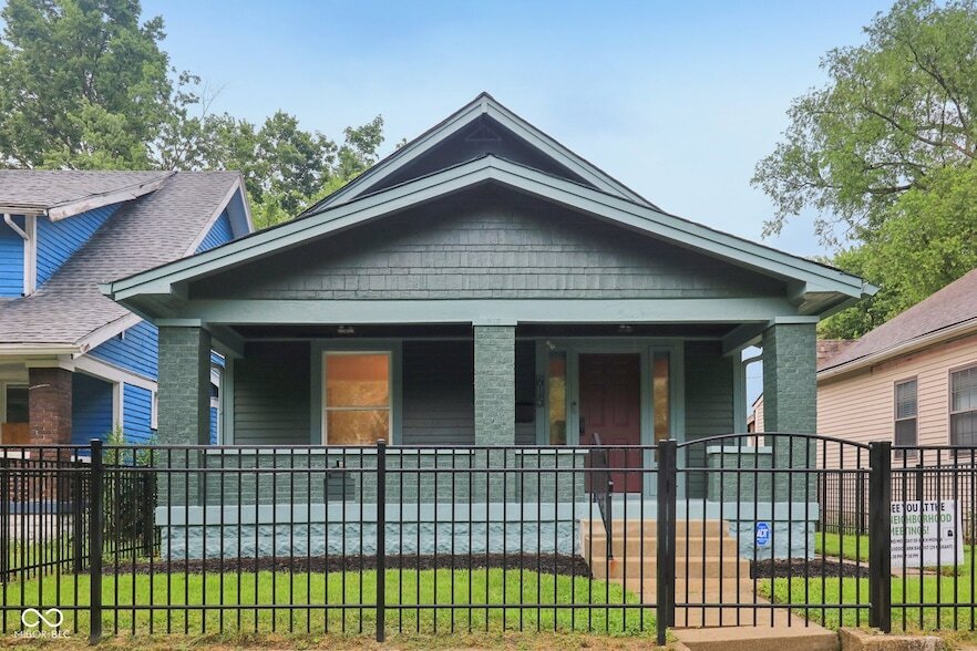 615 N Grant Ave in Indianapolis, IN - Building Photo