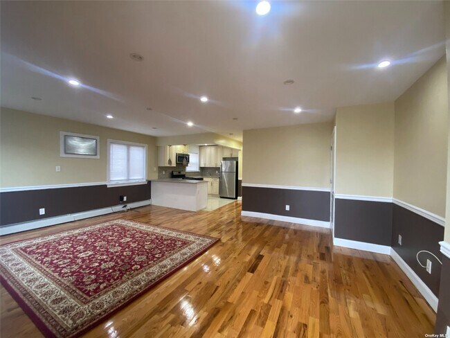 147-54 Huxley St, Unit 1FL in Queens, NY - Building Photo - Building Photo