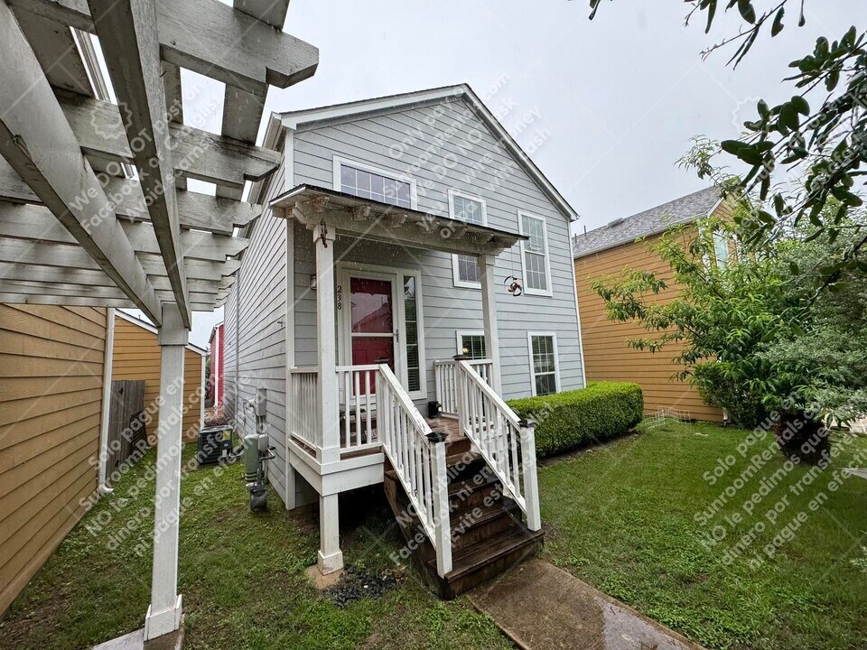 238 Trestle Tree in San Marcos, TX - Building Photo