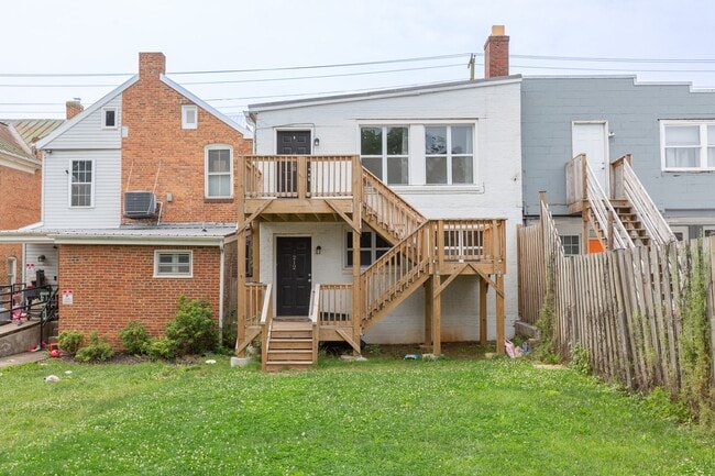 property at 212 W Burke St